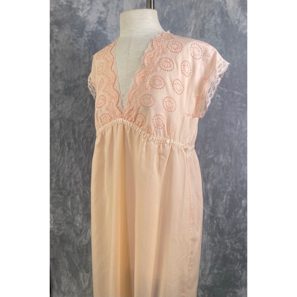 Vintage 60s 70s peach embroidered cotton nightgown robe peignoir lace babydoll‎ - Picture 3 of 9